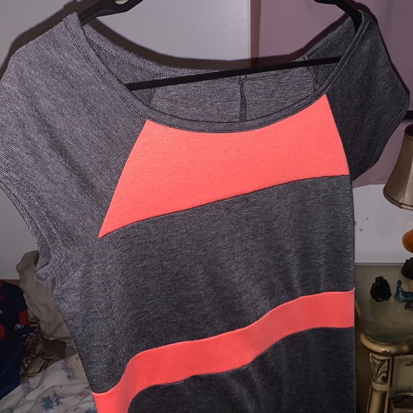 4/$20 Pink and grey color block mini dress in grey and salmon pink-M - Picture 4 of 7